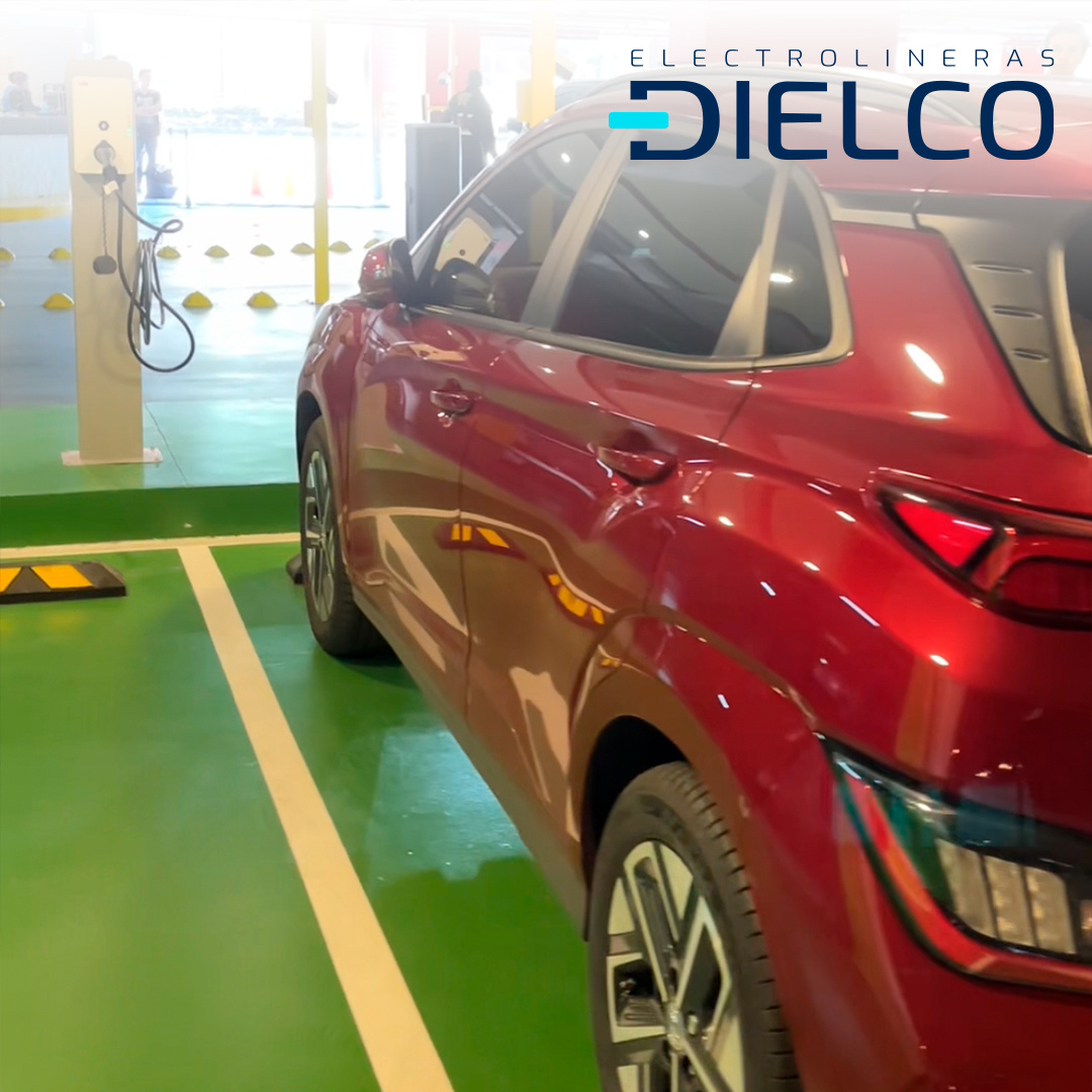 1.-PARQUE-TU-CARRO-EN-NUESTRA-ELECTROLINERA